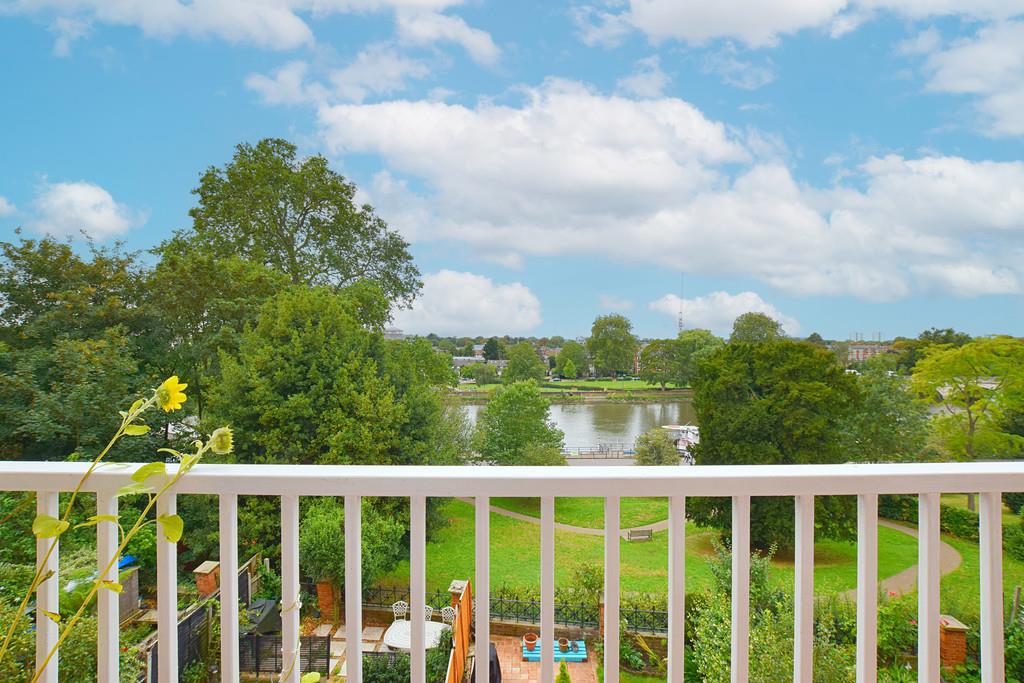 Property Image 36149693-2cda-4b86-895c-a0cdec9ee820