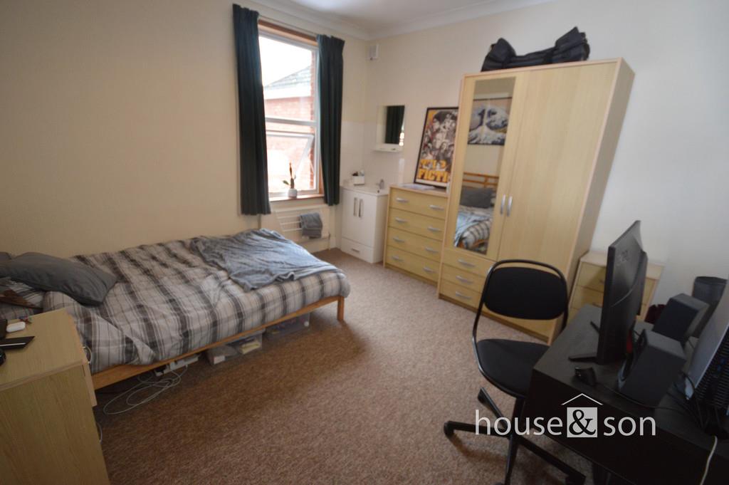 Property Image 3615b072-ec0f-4653-ad0e-38dd04956d98