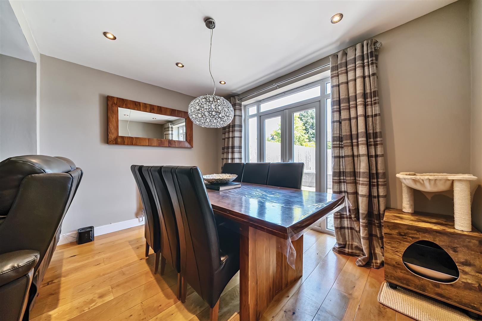 Property Image 363ba8e0-8b1d-4cf4-a17d-2158d79e9923