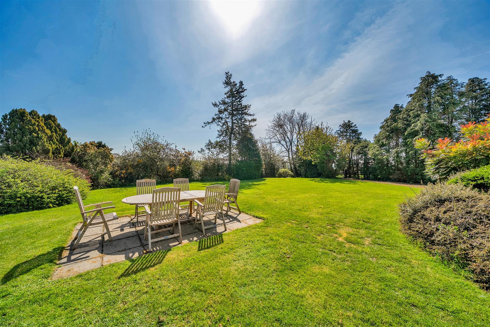 Property Image 36969761-3feb-40c5-a0c0-2107b0d7b16c