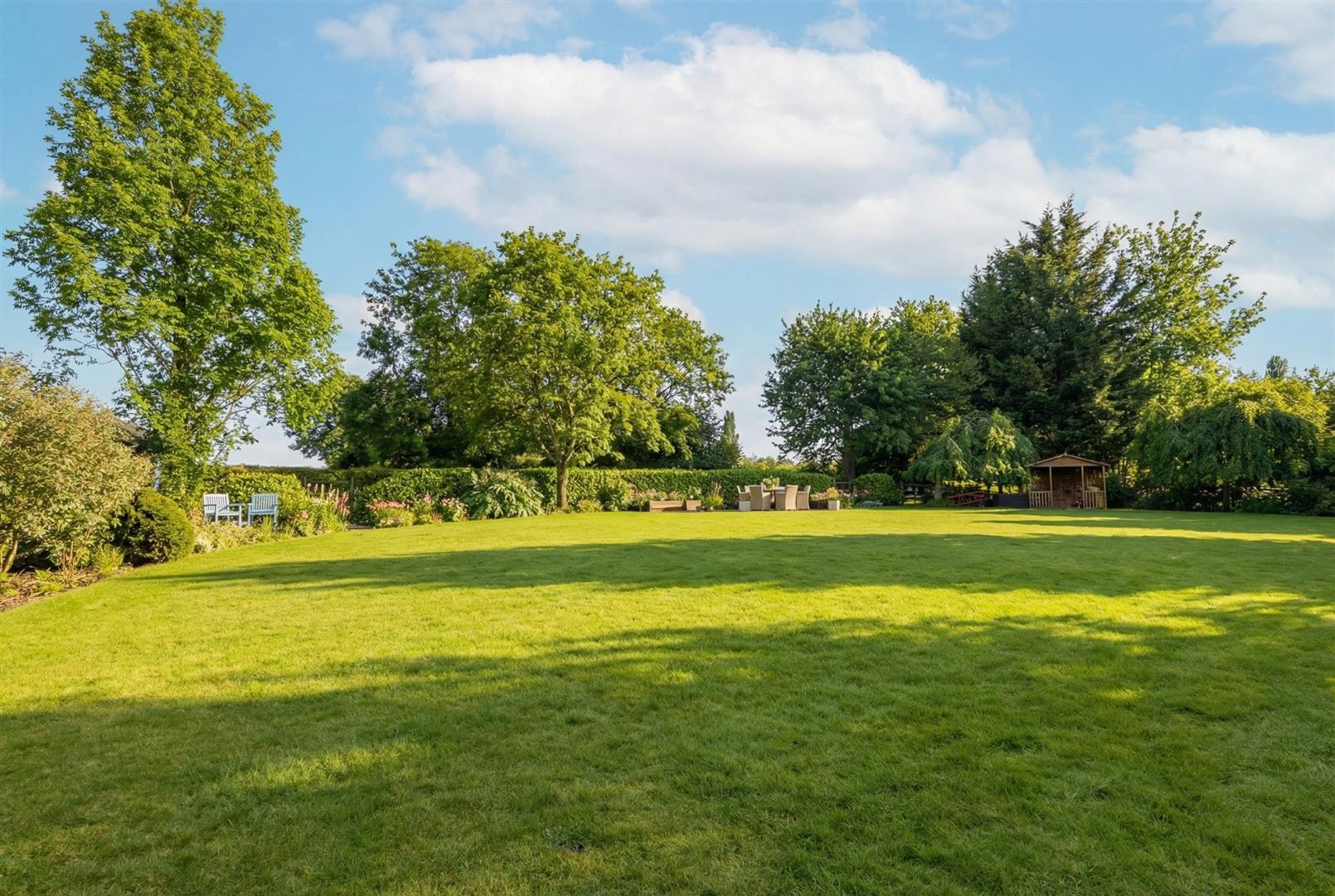 Property Image 36a3ae05-526f-4bc5-93d8-5c1aa84292aa