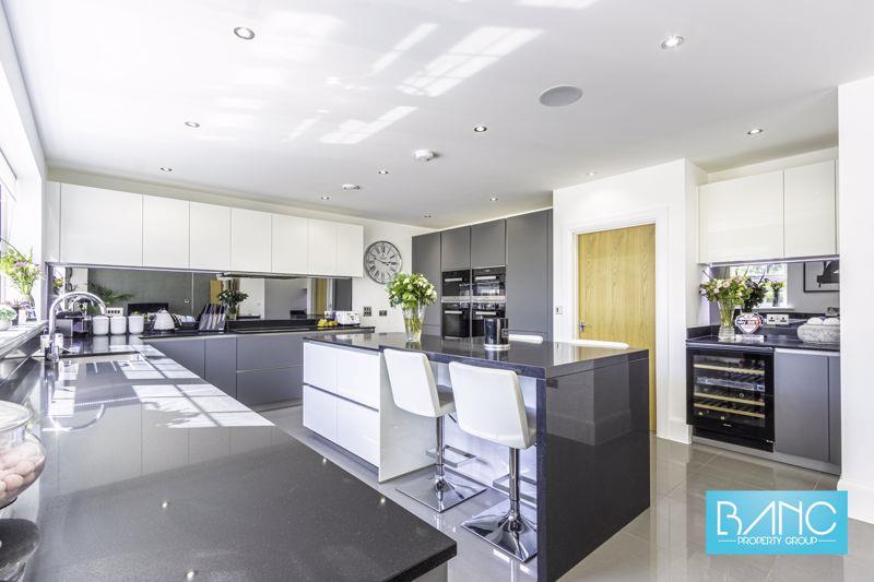 Property Image 36d92a80-4323-4045-8991-89c6168df105