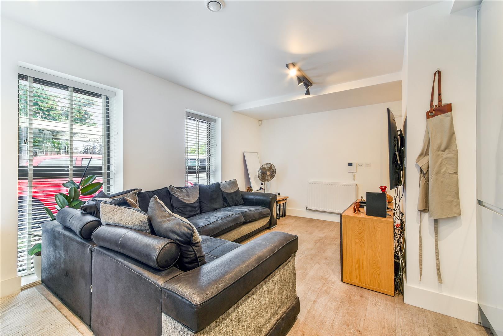Property Image 36da89d6-ff7a-44a8-b4f4-a48013d8831b