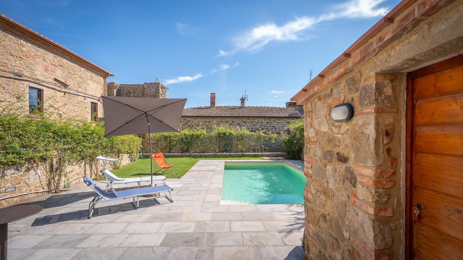 Property Image 37085ef5-22c6-49d7-a461-9b852bc21e1b