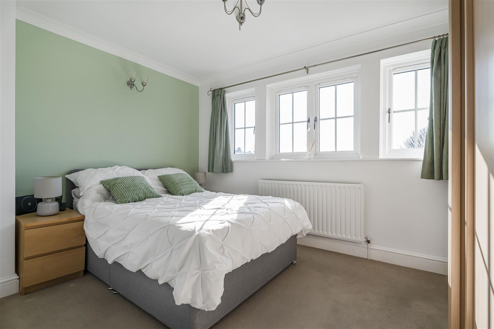 Property Image 371e41c4-f2eb-4a00-a038-9d12aa058d0d
