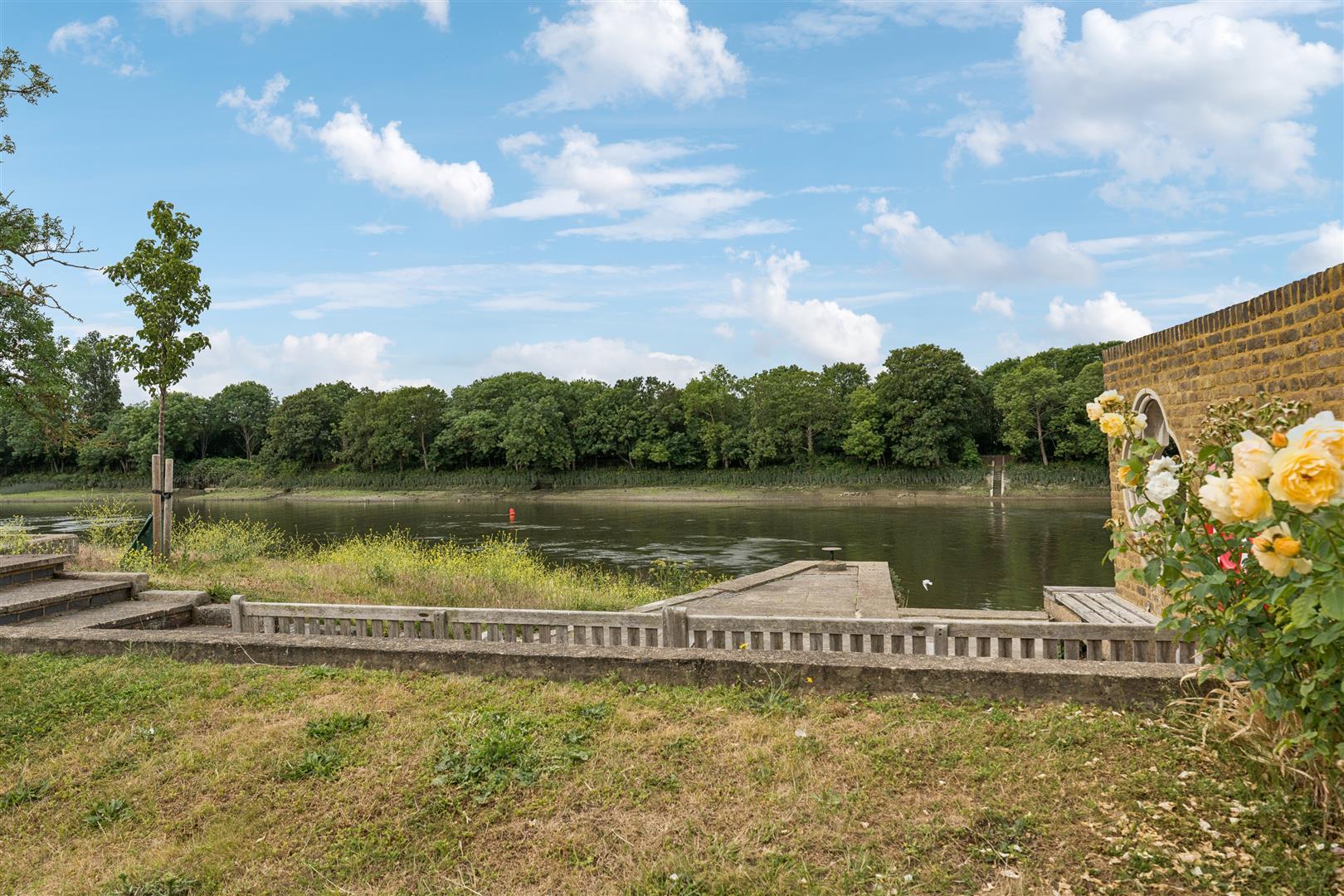 Property Image 374a6459-ac30-4f61-81a8-c8046b9112ef