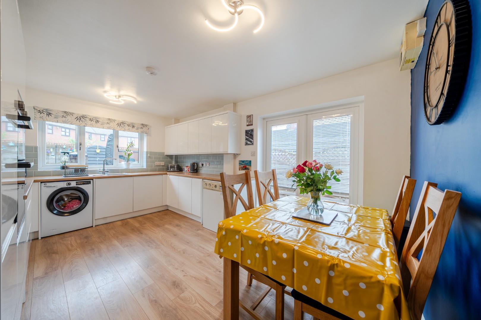 Property Image 374b055c-2c99-42ac-b087-00a9873413f4