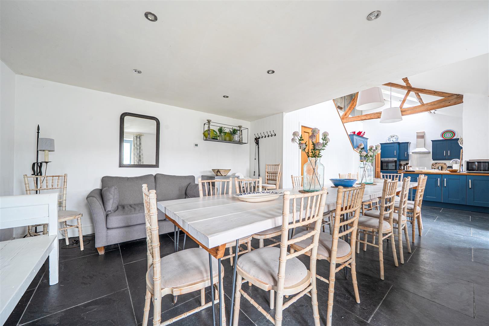 Property Image 37514272-283b-43ab-bcdc-3d9cf419b63c