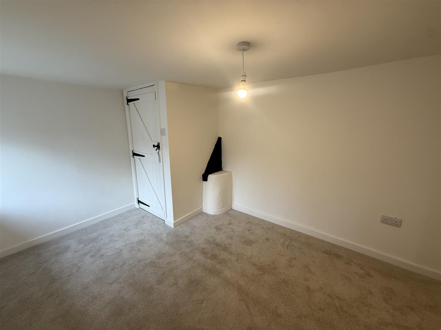 Property Image 376f6c85-82e3-4c77-94c9-7f748152c971