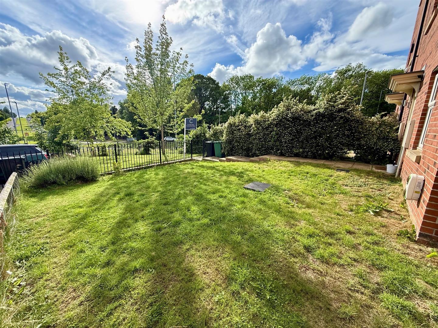 Property Image 3773992e-3c76-4c10-8929-a58c79489df3