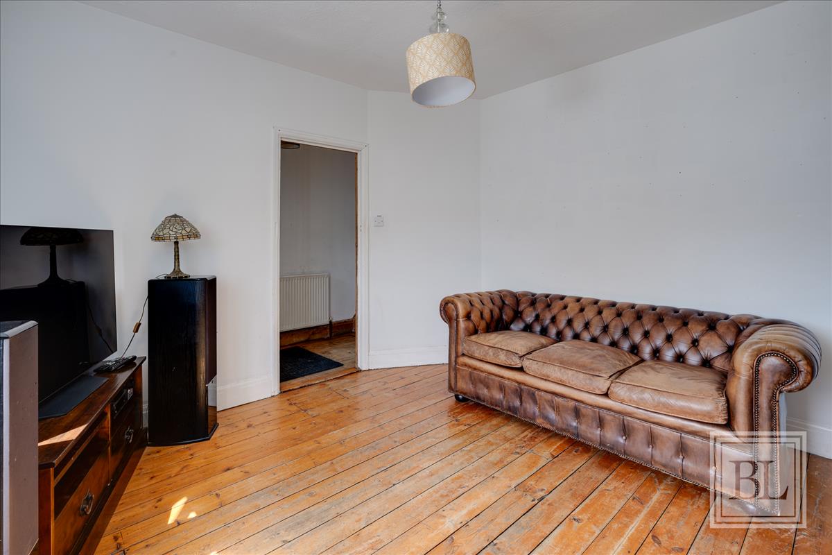 Property Image 377b050e-799c-412a-8499-22ea12045cf8
