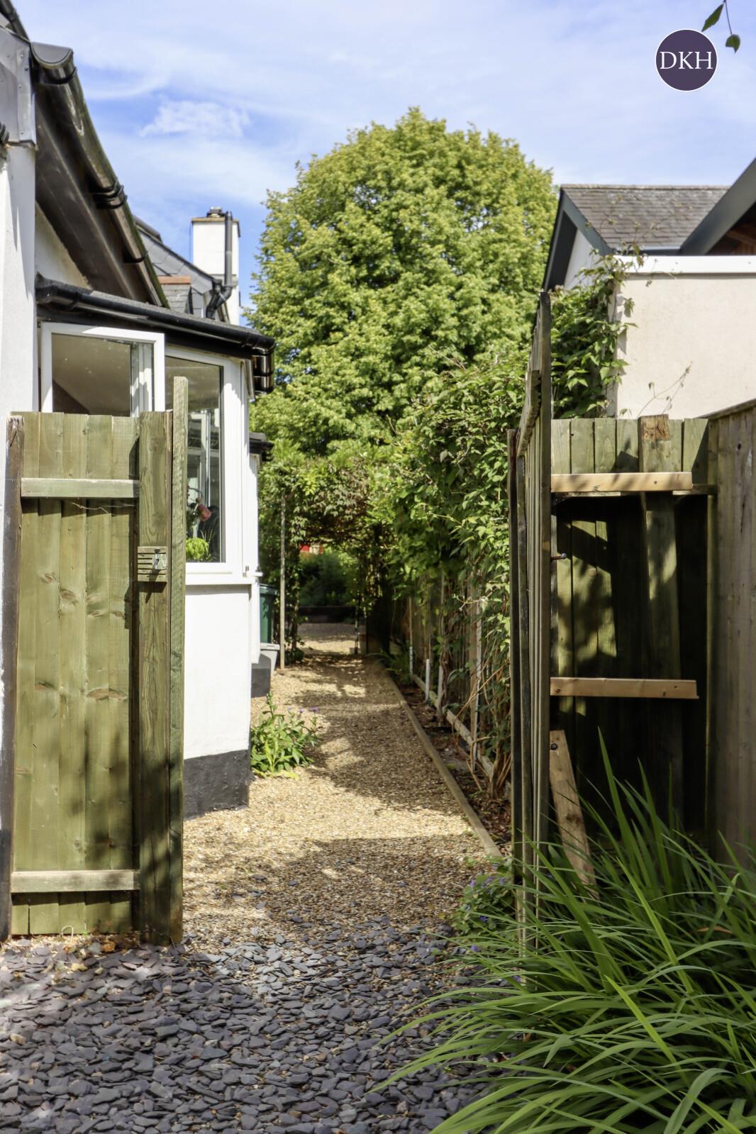 Property Image 377b8415-f7a2-40d2-85f6-f7788c7bd94a
