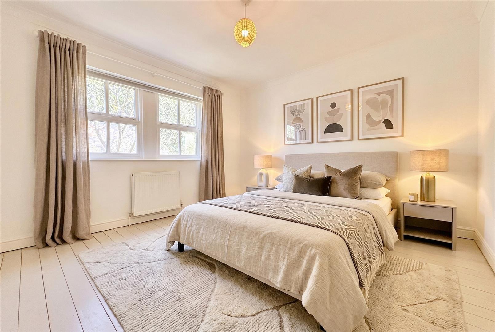 Property Image 37961344-637d-4787-b023-a4ca588b5d1b