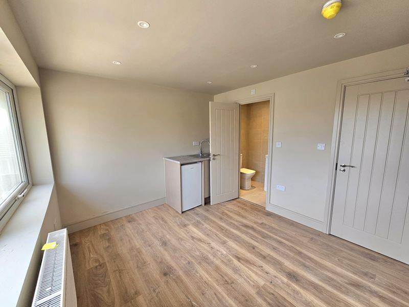 Property Image 37b0698e-93be-4588-968b-eb8eeb4c4126