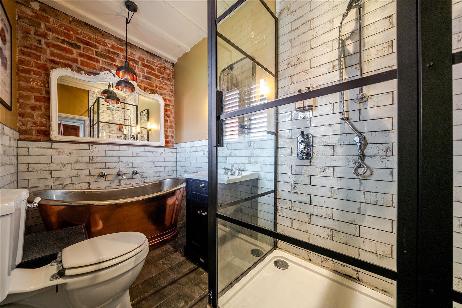 Property Image 37b36d83-af4c-485e-acd1-48b153c76f8d