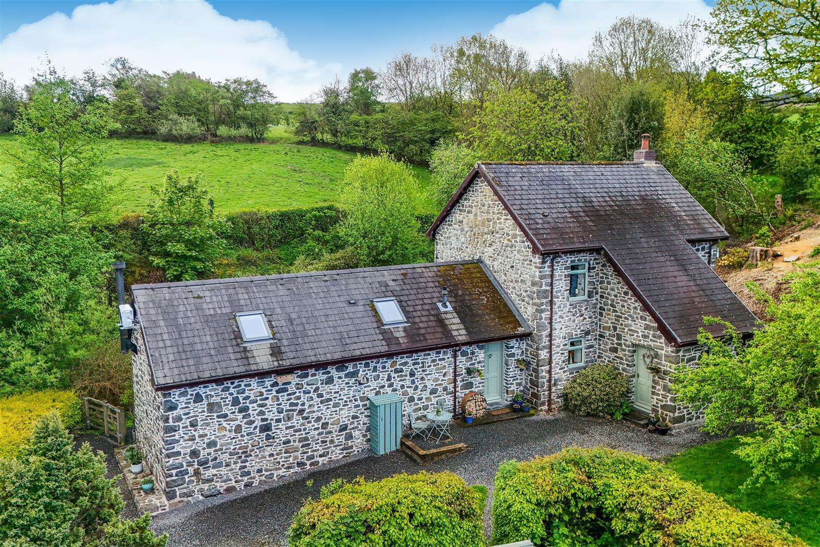 Property Image 37c69039-797d-4b16-bcc3-8123ad339581