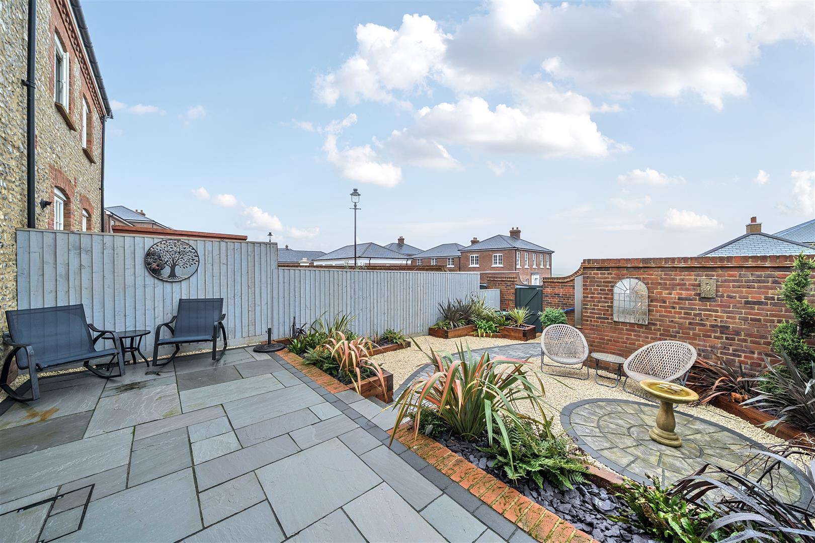 Property Image 37cb0c56-c581-4106-be10-01f40c4d98e7