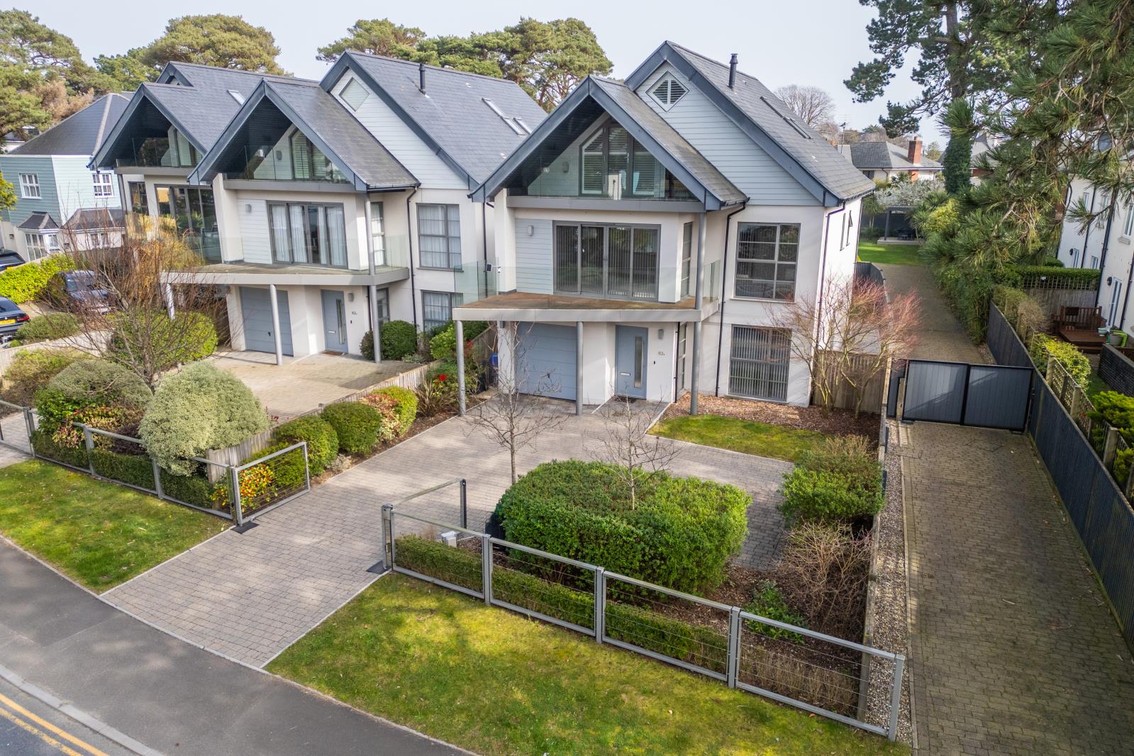 Property Image 37cc0773-4f0b-4778-943b-0b3a6a26afac