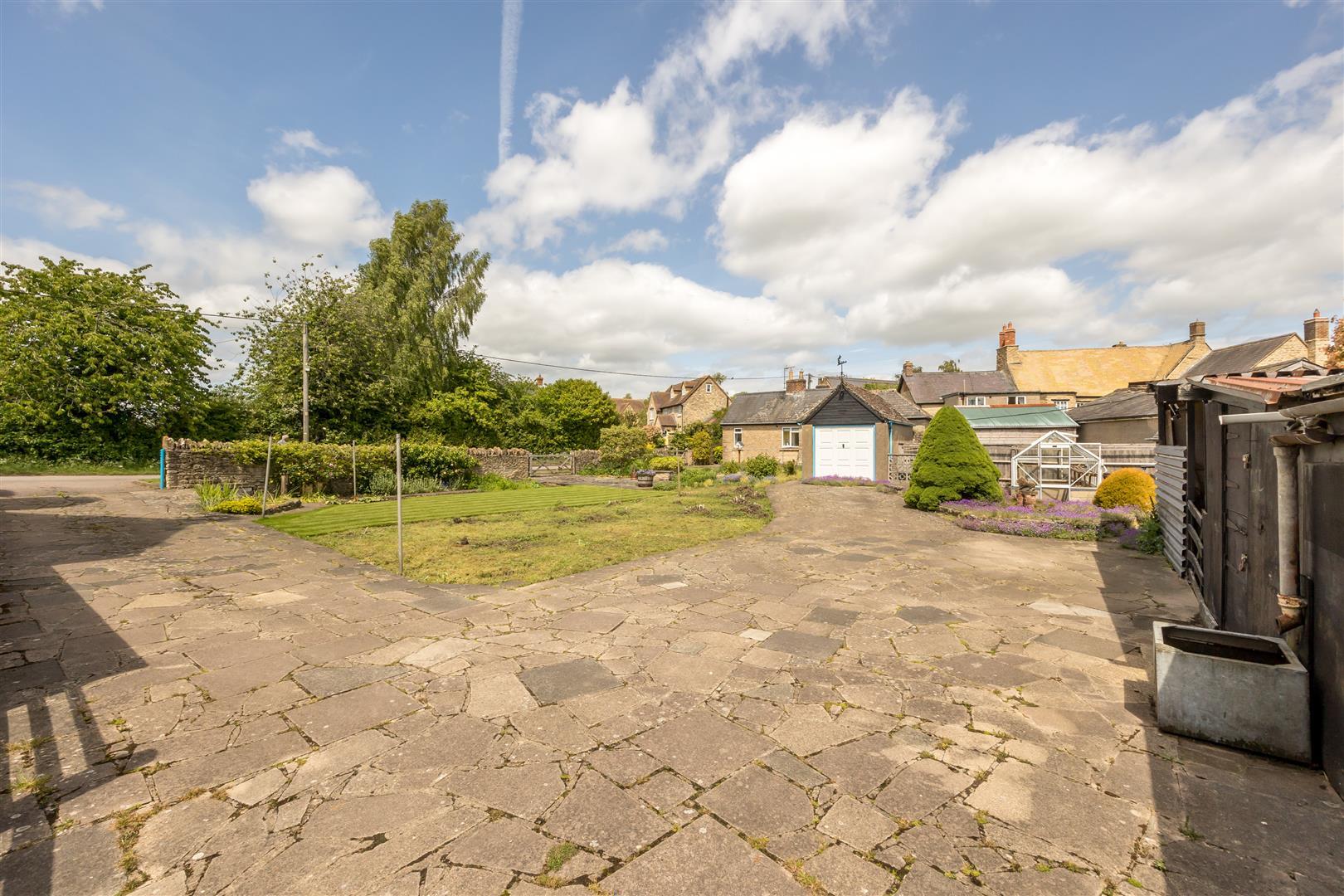 Property Image 37da433c-4f5e-4bf9-9f24-0fc7d709c3da