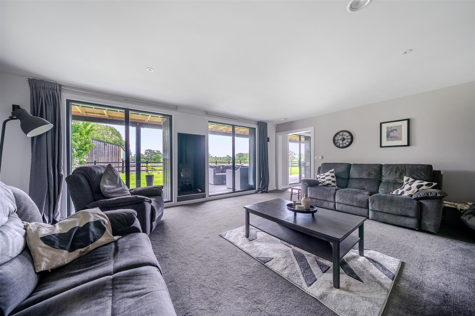 Property Image 37dd9935-28c4-4d57-b571-b9e82e68e874