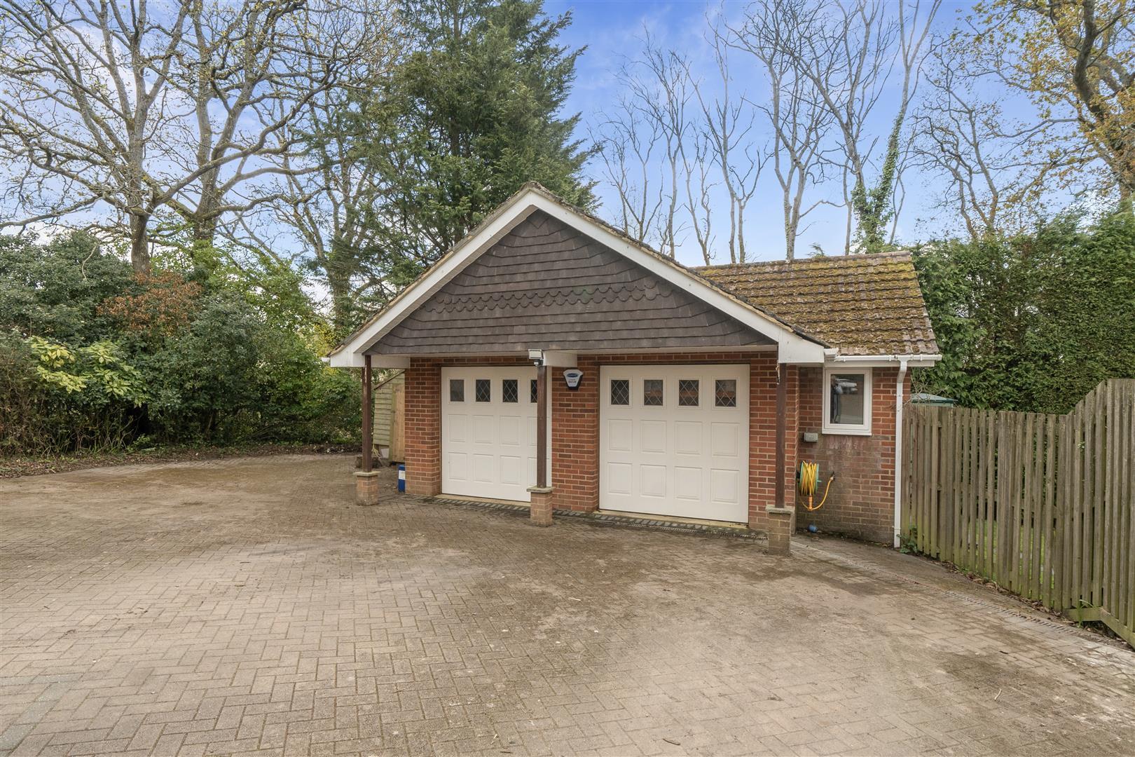 Property Image 37e71f29-5f75-41bb-a1ca-142f13743dd6