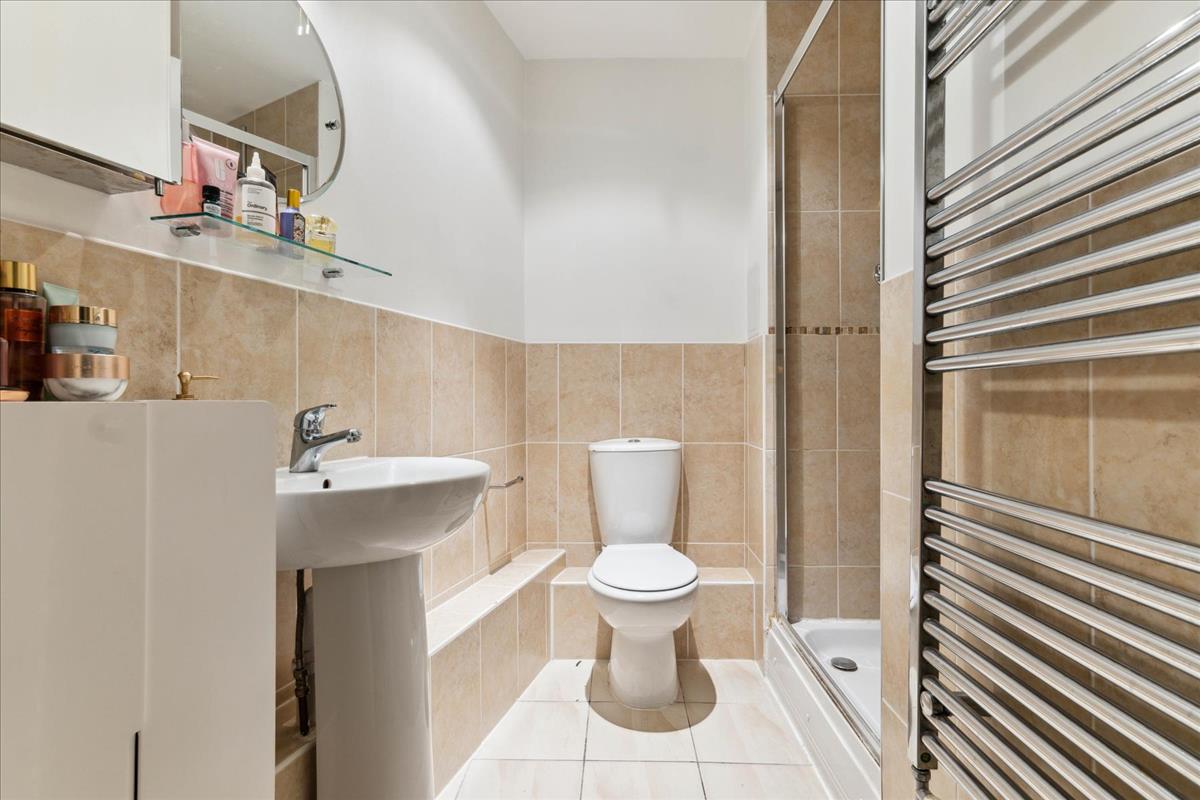 Property Image 37eeb386-14be-43fc-8adc-5e49f807f480