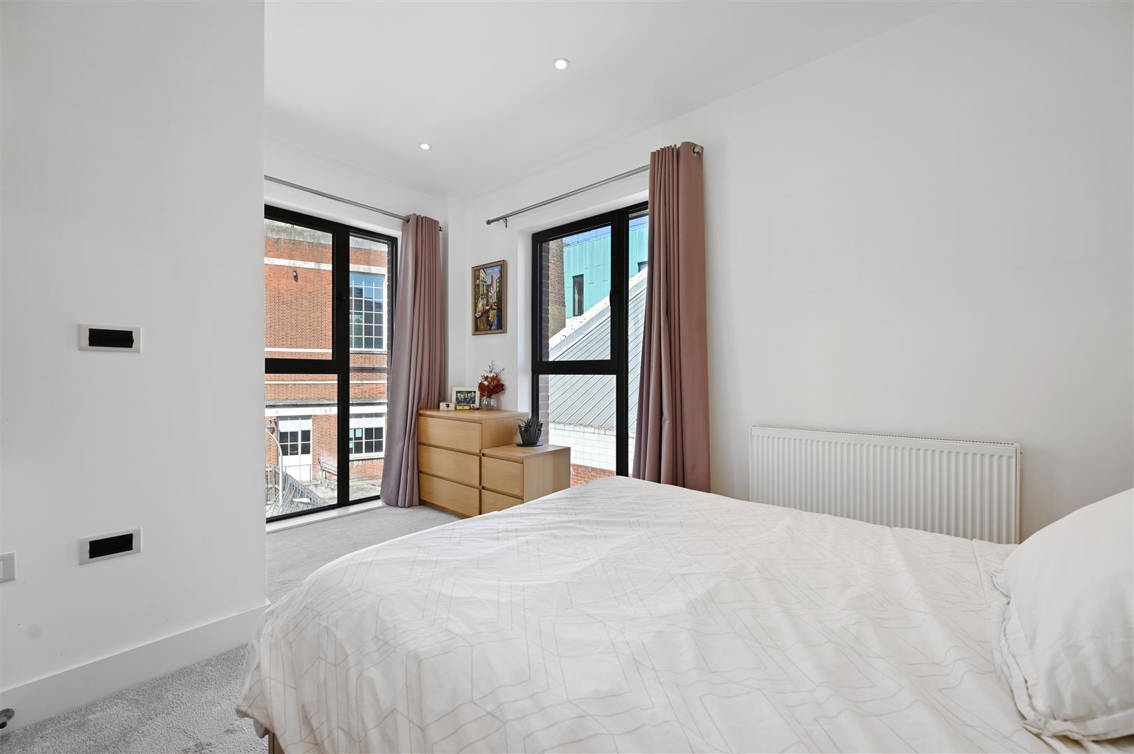 Property Image 37f00420-81bc-4d40-a277-1f849369ba83