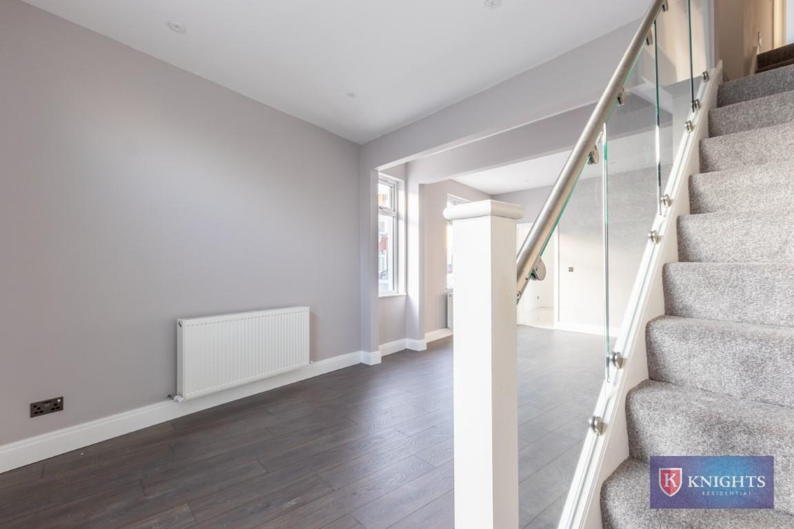 Property Image 37f3fdc6-042f-4a5b-9f55-a571c7c61059