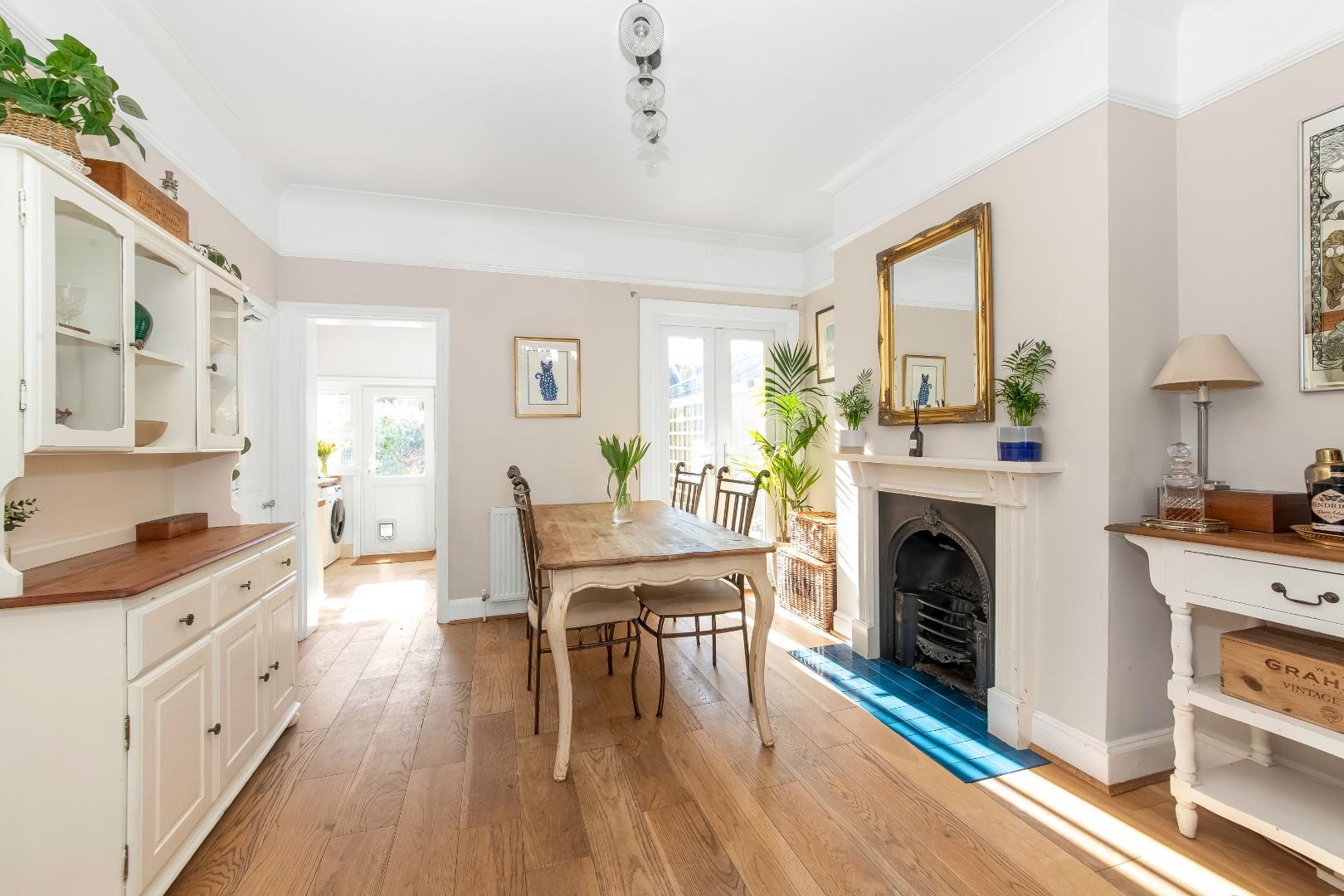 Property Image 380511a4-9e72-4393-8bd6-140f201f8871