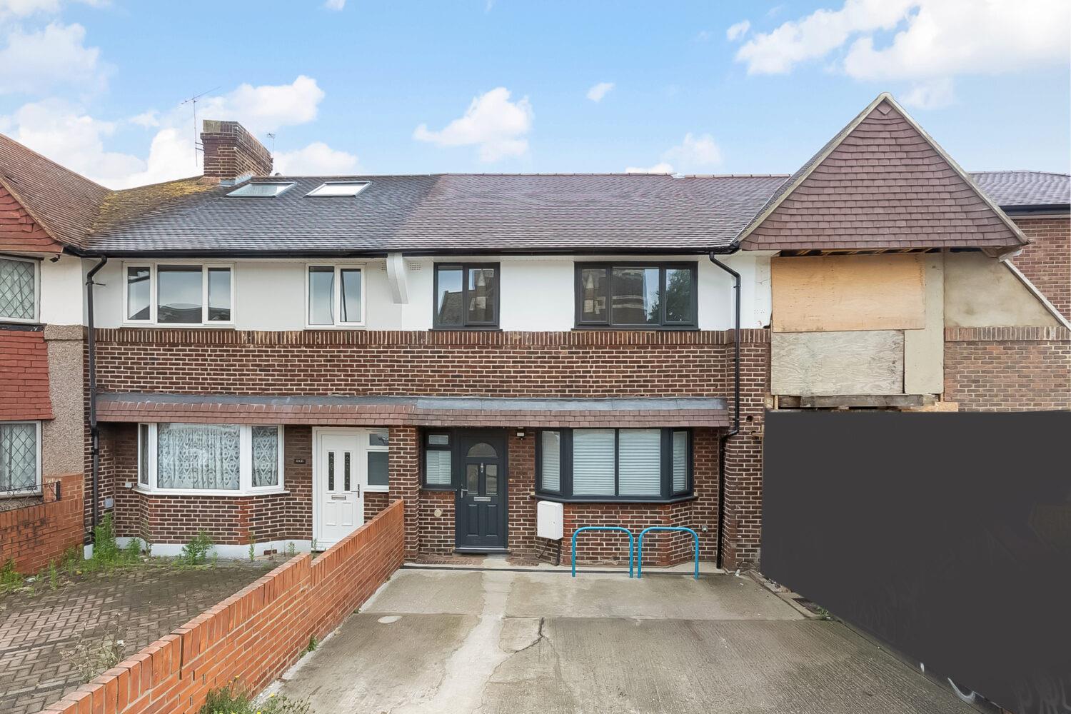 Property Image 380642fa-9a7b-442a-a3a2-3a5089b3a09e