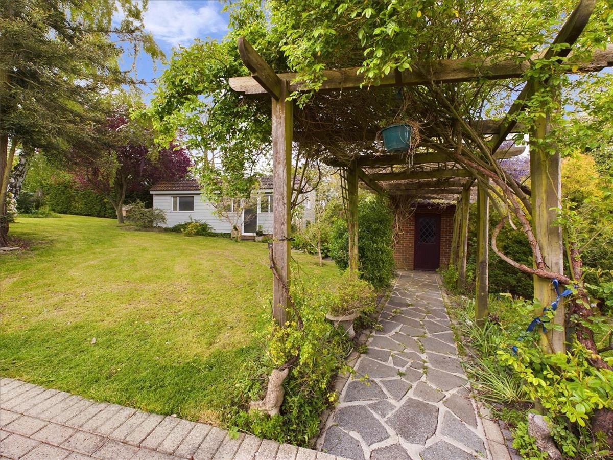 Property Image 3813373c-196b-423f-b531-a876ef45c139