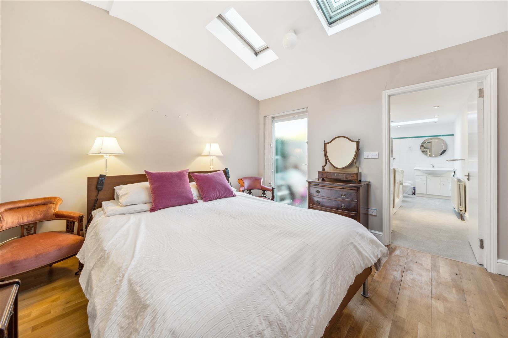 Property Image 382645e3-7110-4afc-9e2e-193c44689f5c