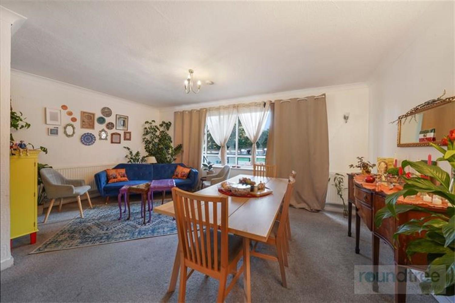 Property Image 383b004b-1404-4813-bac9-567b5652d4dc