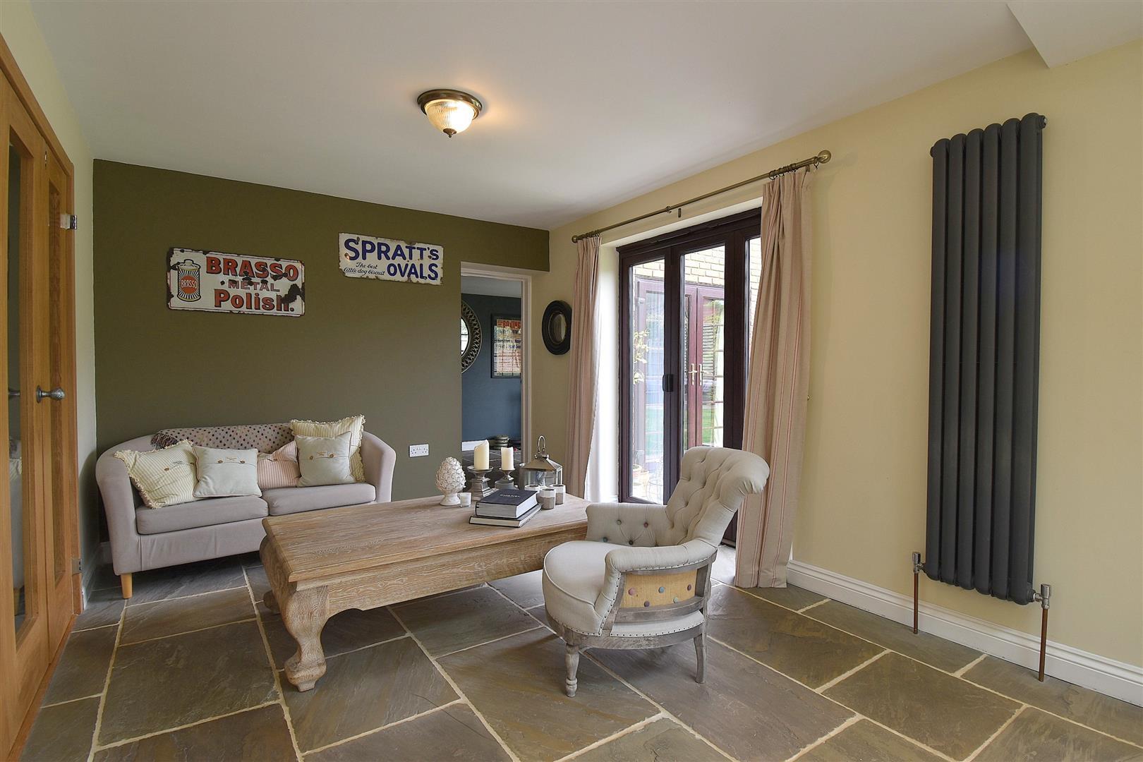 Property Image 384702b8-9490-4b20-975a-57c0cb1508fd