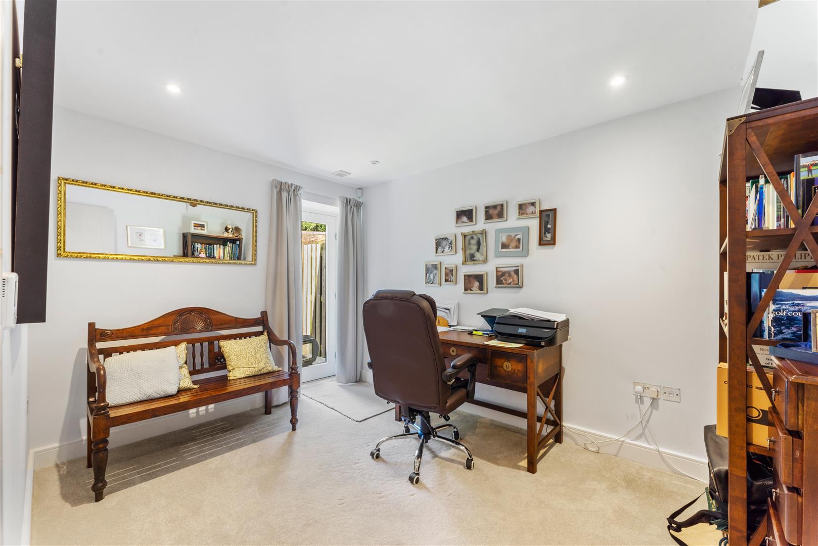 Property Image 384741c4-9e18-4e9b-a530-ebb2e2e59fcd