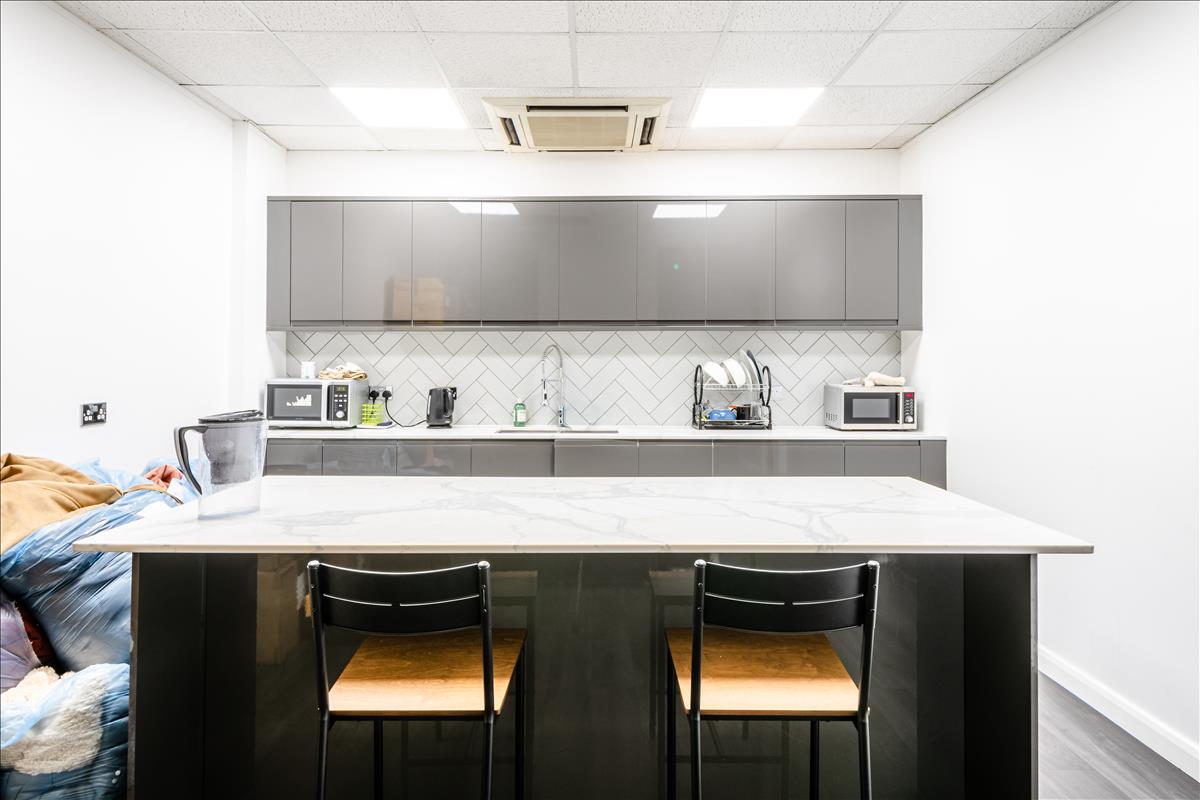 warehouse to let in Greenwich 