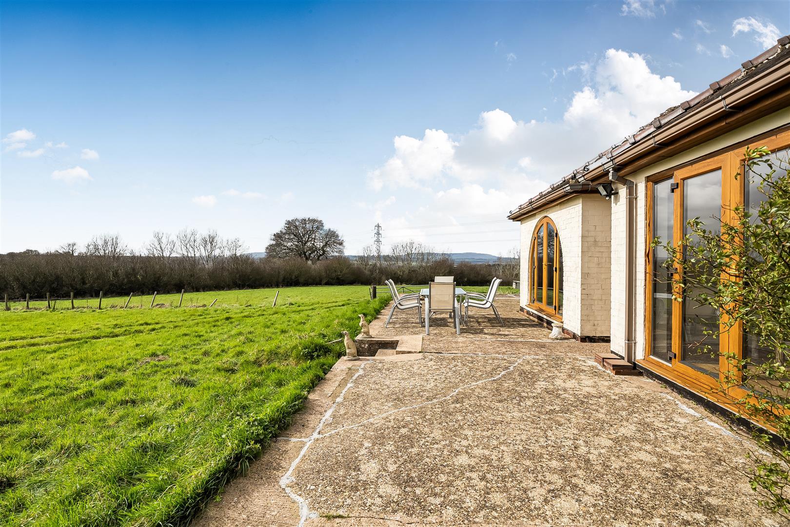 Property Image 385d46fc-3275-40cb-9181-8c798c6d3510