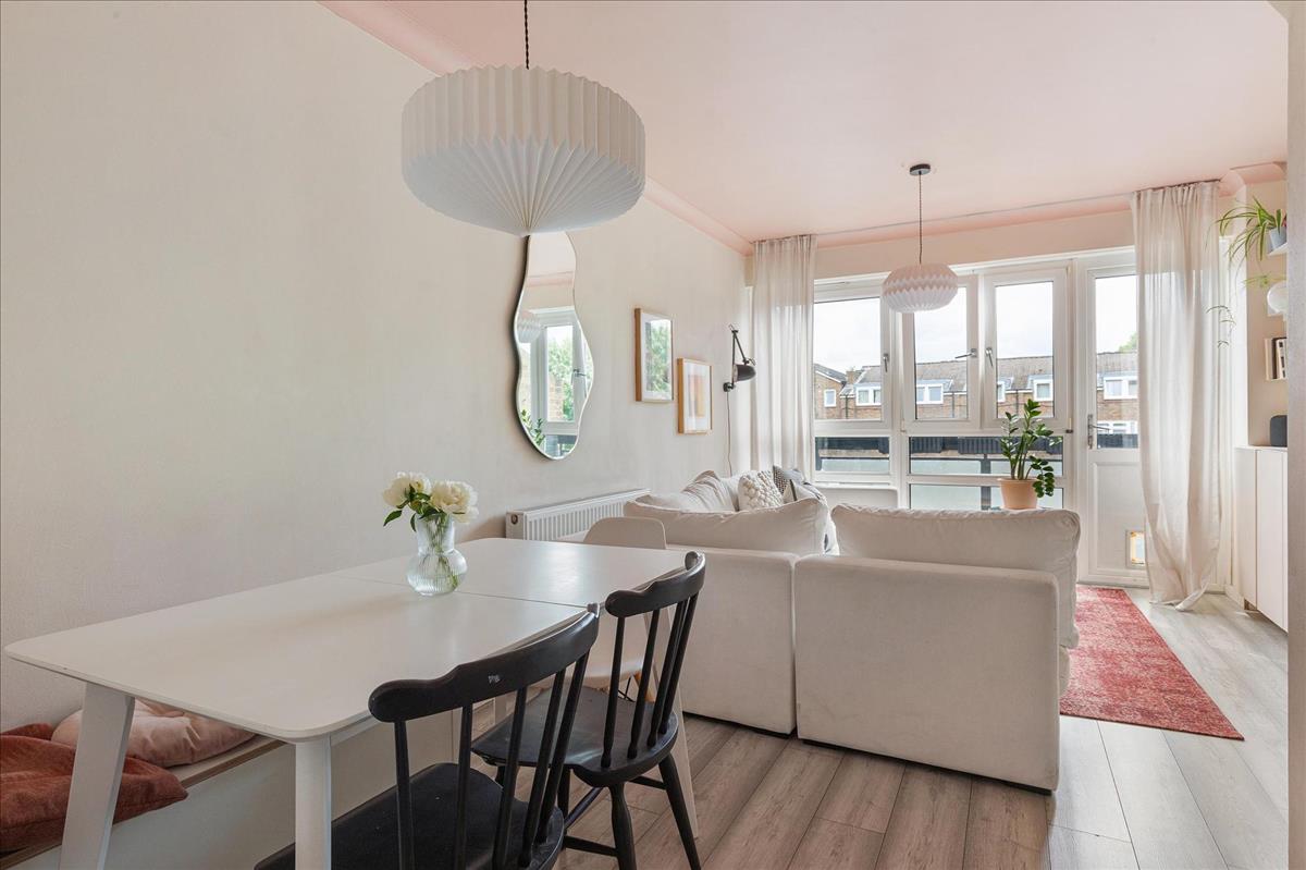 Property Image 386b9d1a-11e0-4792-89ab-f692ce4e9c6b