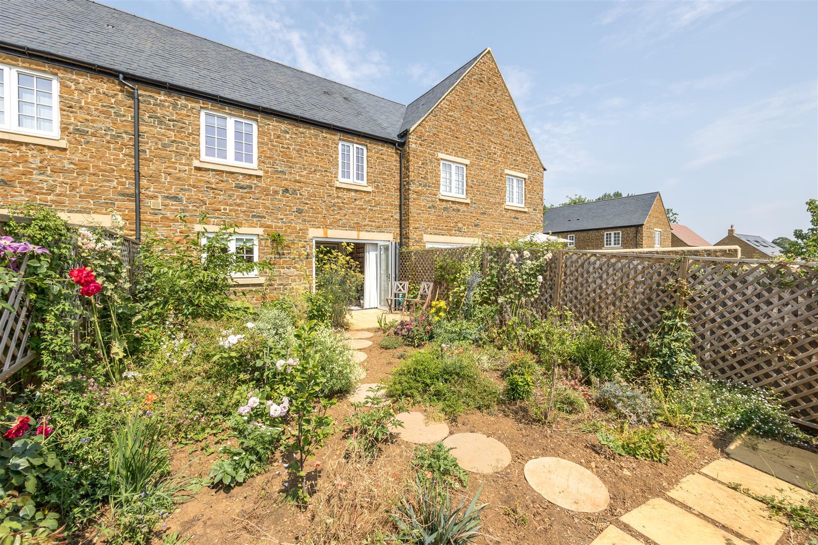 Property Image 388985d0-fc82-449b-a7e4-2222b69d1a43