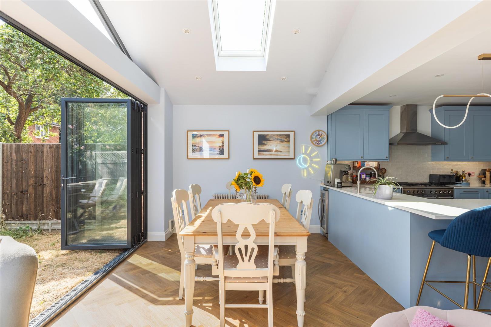Property Image 389112b7-8129-4bae-8b8a-405c8ffb3a70