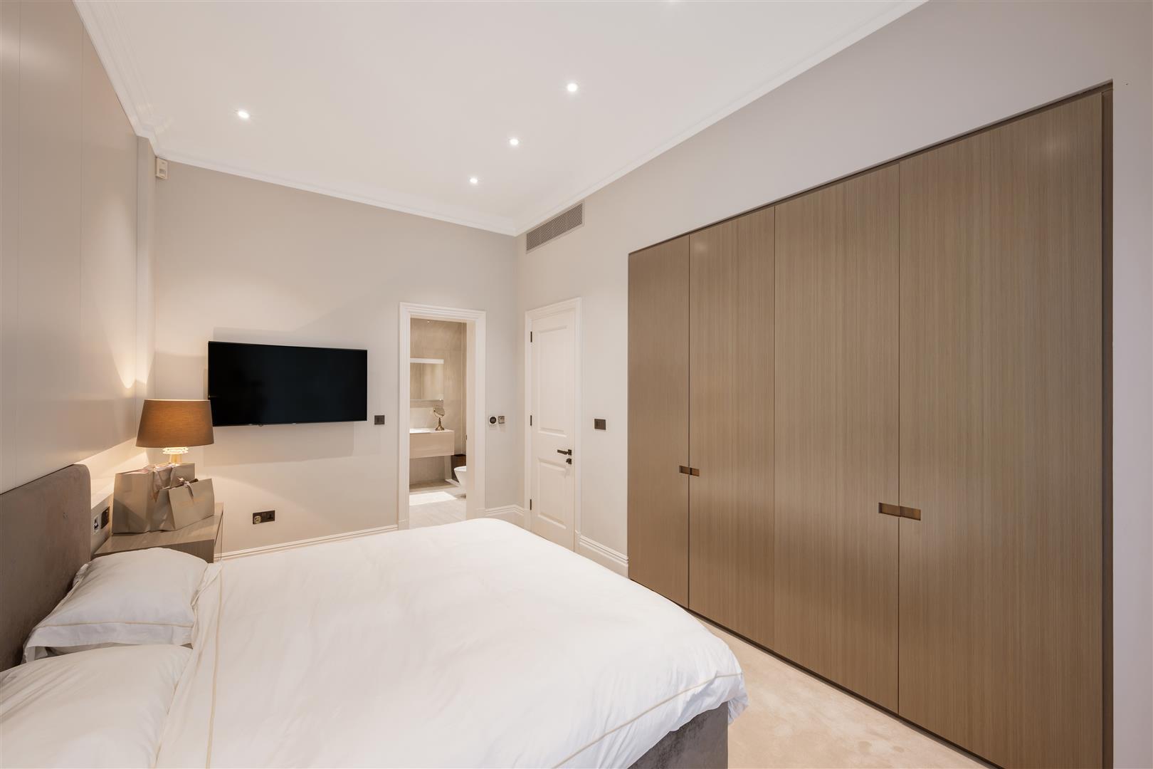 Property Image 38b74348-e938-4c90-8205-aad433273ff7