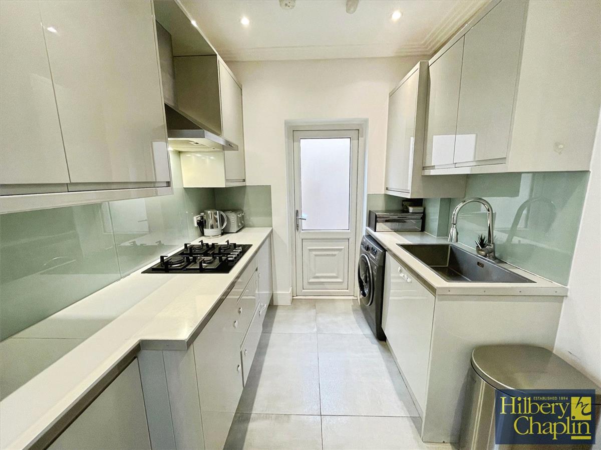 Property Image 38b94f72-cc5b-4c12-bb9d-e60a4e07d437