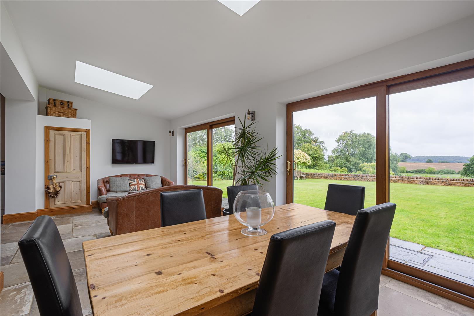 Property Image 38ea60d1-fee8-4882-91da-f9945955fdb8