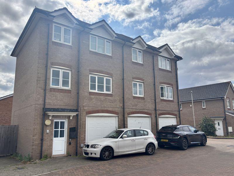 Property Image 39024632-d418-4ae3-a44e-d4ab70067115