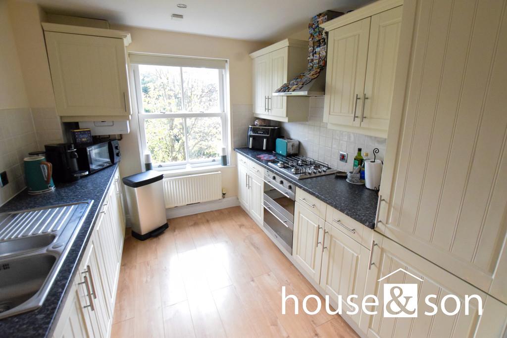 Property Image 39061085-2767-497e-80f1-652b1c03642b