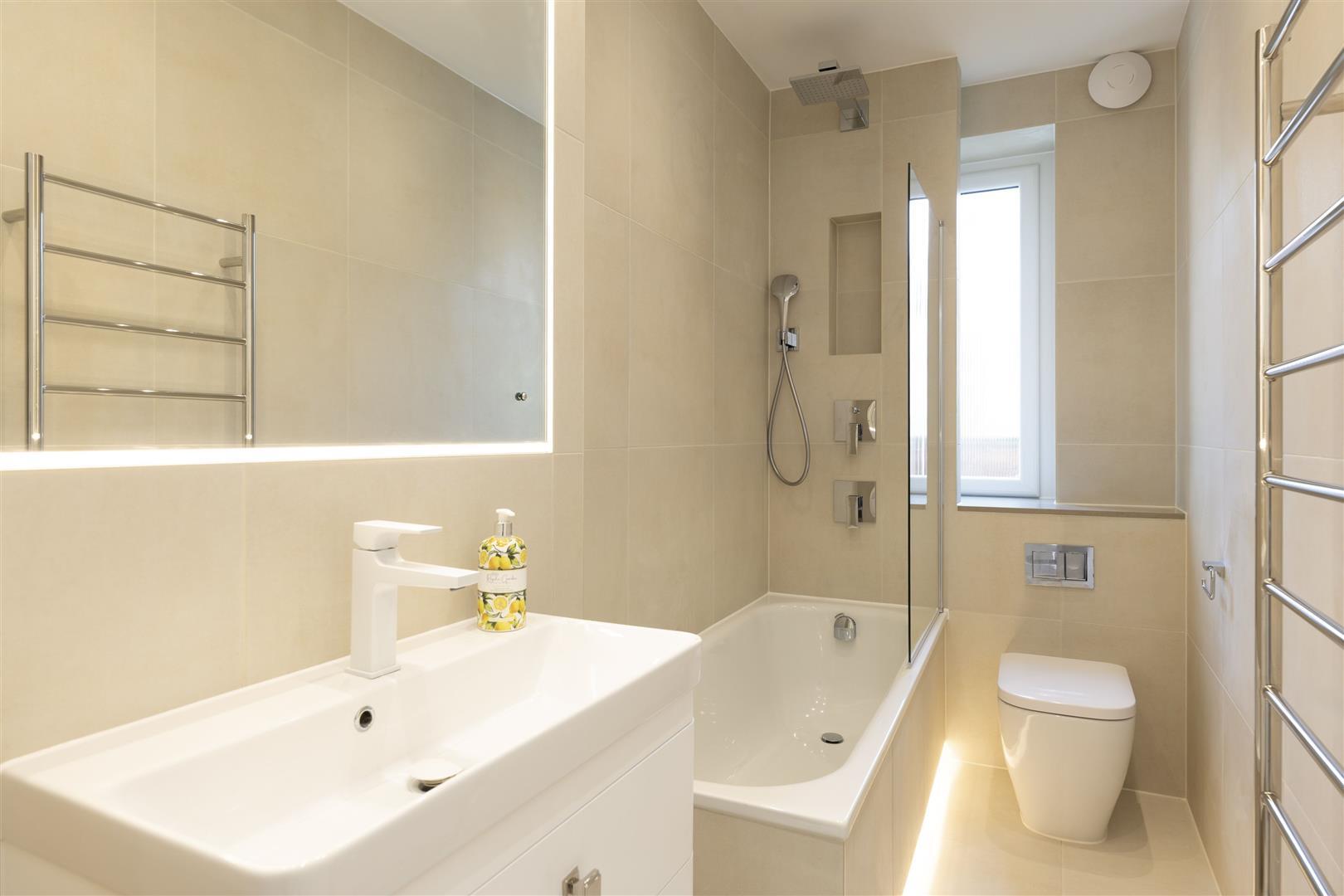 Property Image 39075d70-aa02-492b-99e6-fa5d6cc01bac