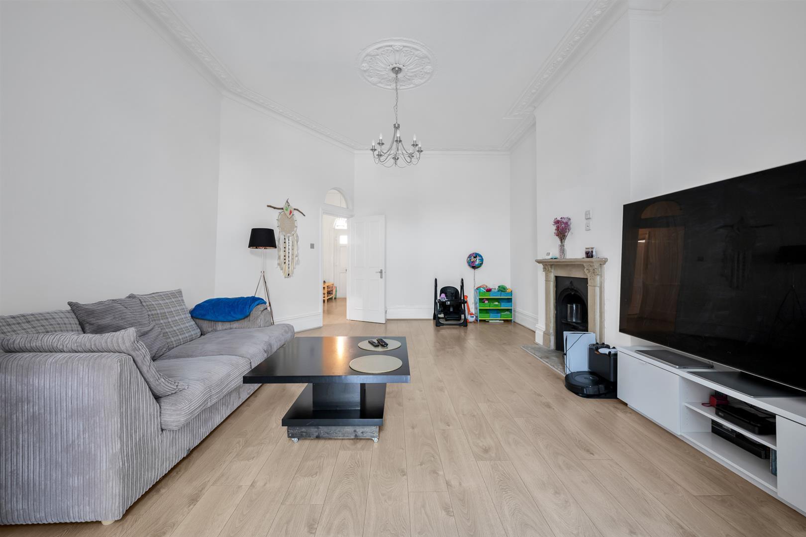 Property Image 3923b225-dea7-42db-8eb9-3b9890e90ec3