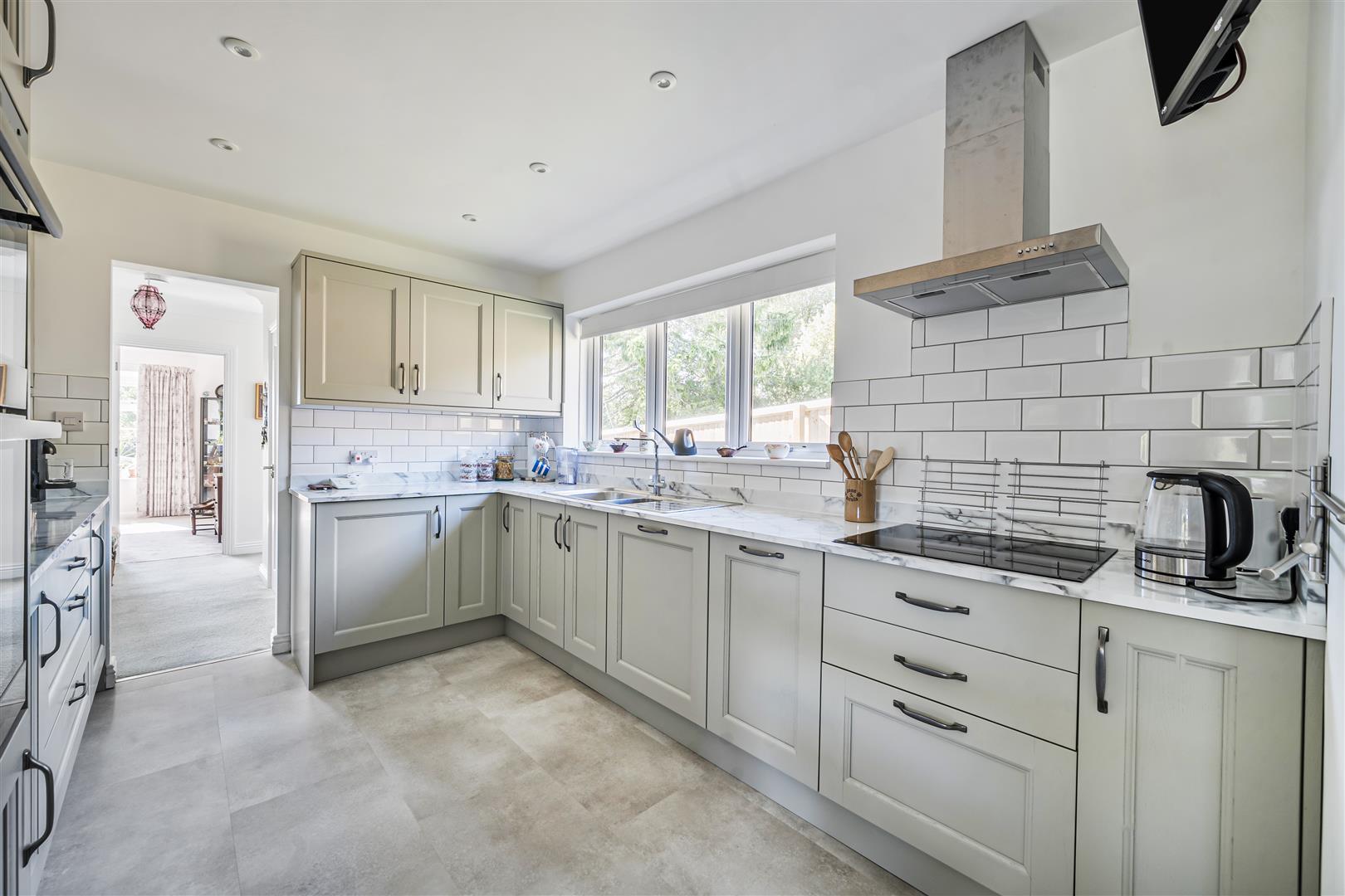 Property Image 3934730b-bf2f-4dd1-aaa7-db689670c569