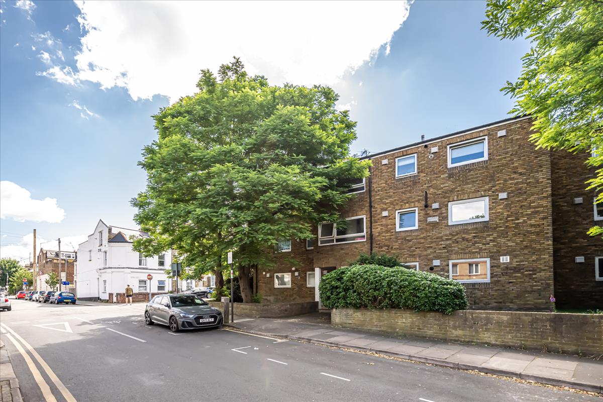 Property Image 39360664-9e40-4c64-b7c7-40791fa28b85