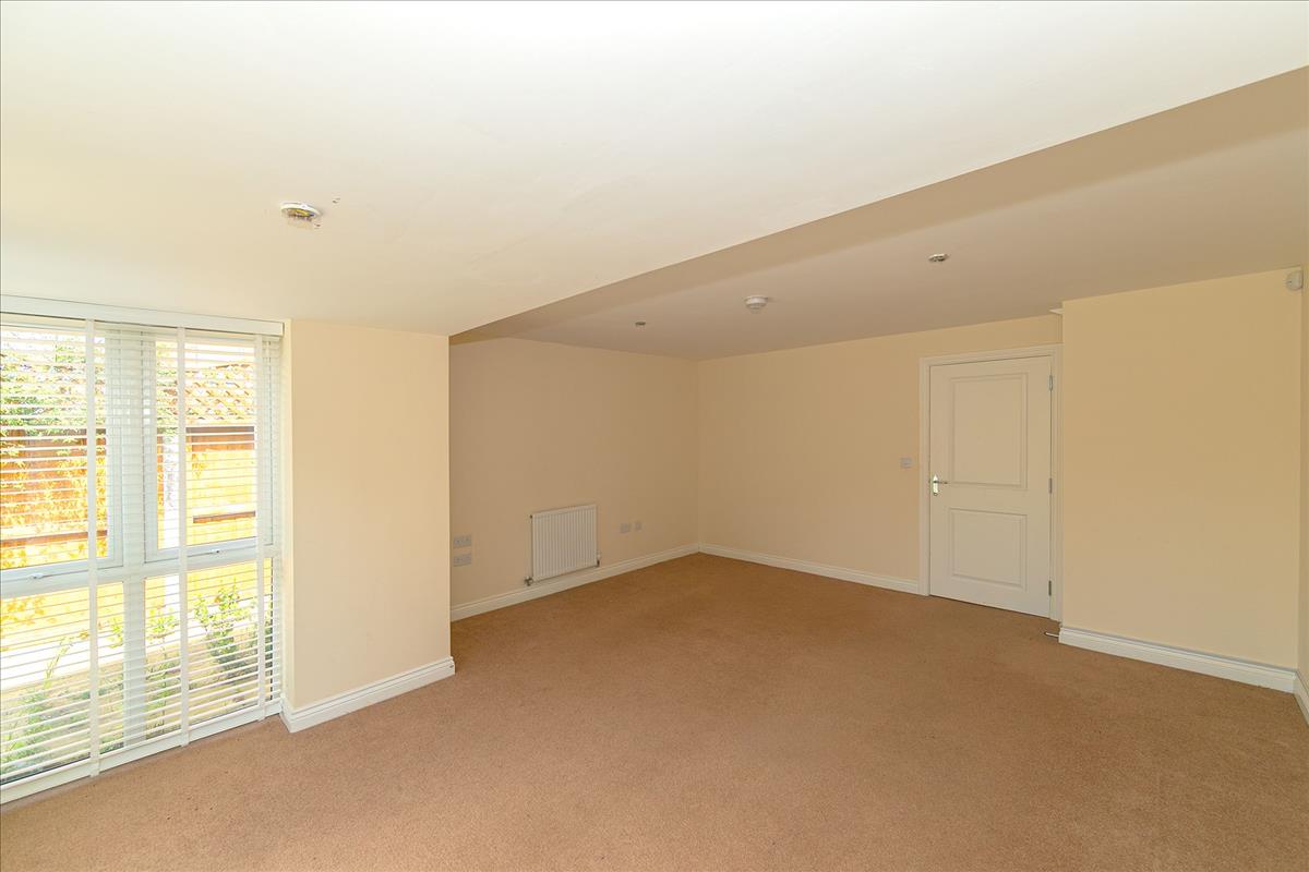 Property Image 393dd44c-2fd4-49c9-898b-b0d8ac103db7